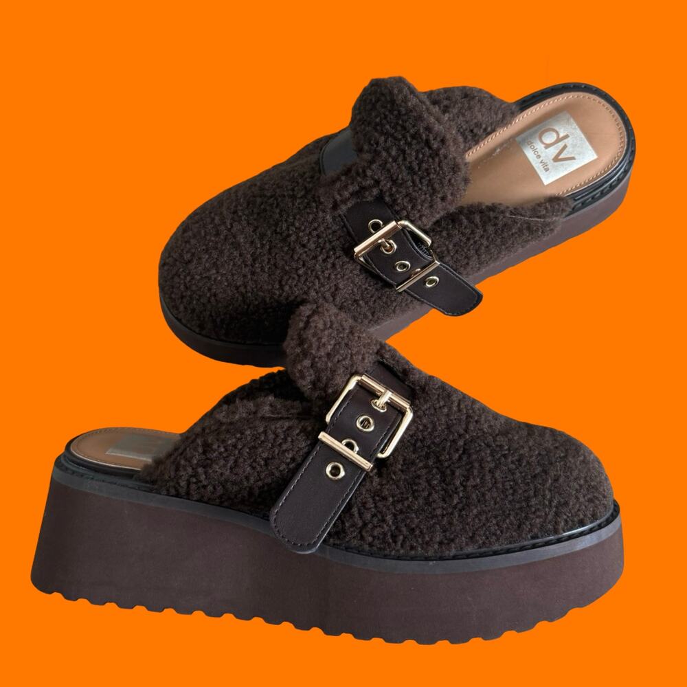 DV Dolce Vita Brown Cozy Faux Fur Fleece Platform Clog Mules Size 7